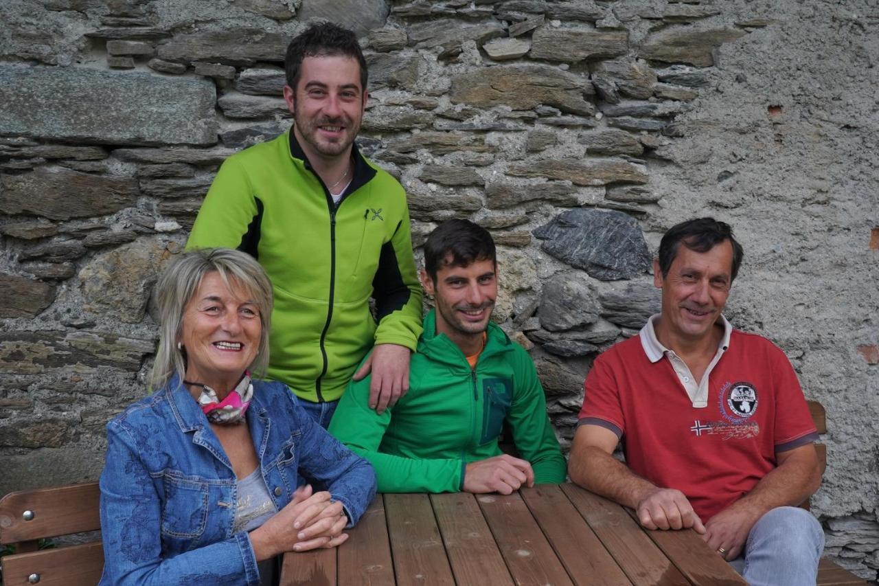 Pensione Albergo Diffuso Ceaglio Valle Maira Marmora Luaran gambar