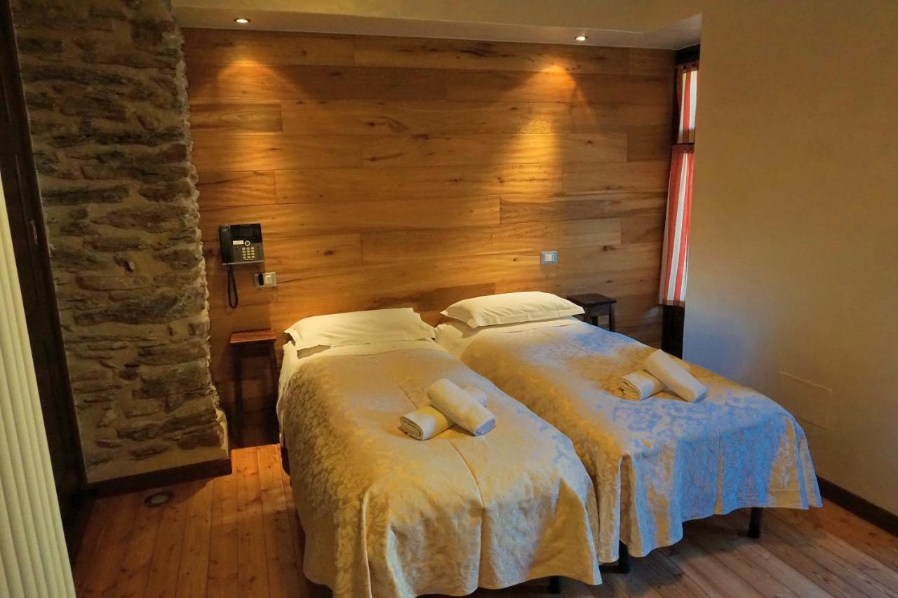 Pensione Albergo Diffuso Ceaglio Valle Maira Marmora Luaran gambar